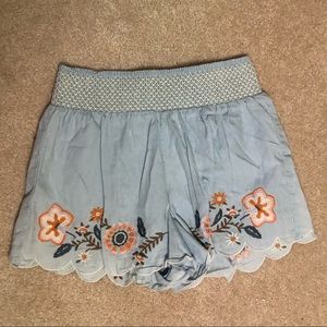 ADORABLE AEROPOSTLE  FLOWY FLORAL SHORTS